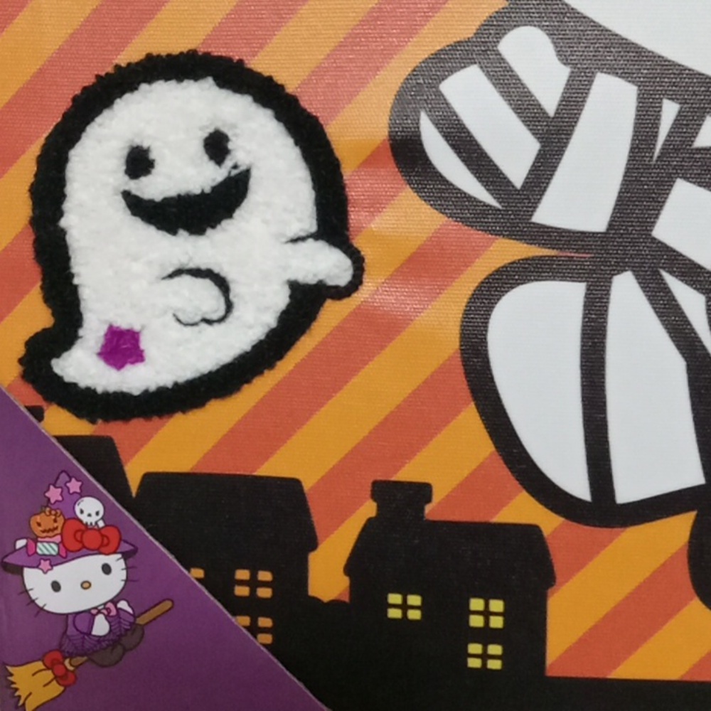 Hello Kitty Halloween Wall Art Mummy Costume - White and Purple - Picture 2 of 5